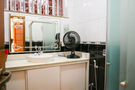 Casa para alugar com 260m², 6 quartos e 3 vagas Casa para alugar com 260m², 6 quartos e 3 vagasBanheiro Social