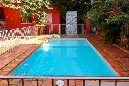 Casa para alugar com 260m², 6 quartos e 3 vagas Casa para alugar com 260m², 6 quartos e 3 vagasPiscina