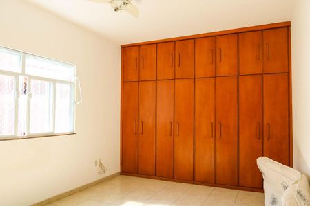 Casa para alugar com 260m², 6 quartos e 3 vagas Casa para alugar com 260m², 6 quartos e 3 vagasQuarto Suite 3 - 2º Pavimento