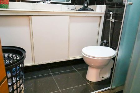 Casa para alugar com 260m², 6 quartos e 3 vagas Casa para alugar com 260m², 6 quartos e 3 vagasBanheiro Social