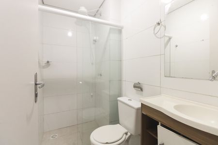 Banheiro de kitnet/studio para alugar com 1 quarto, 22m² em Cidade Mãe do Céu, São Paulo