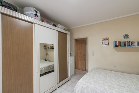 Casa à venda com 300m², 4 quartos e 1 vagaCasa  2- Quarto