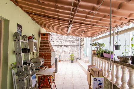 Casa à venda com 300m², 4 quartos e 1 vagaCasa  2- Área de serviço