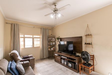 Casa à venda com 300m², 4 quartos e 1 vagaCasa 2 - Sala