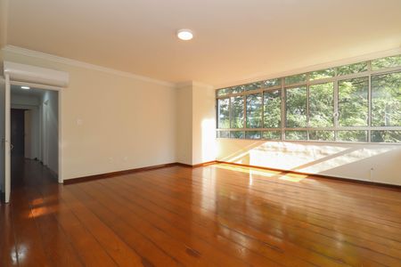 Apartamento para alugar com 137m², 3 quartos e 1 vaga Apartamento para alugar com 137m², 3 quartos e 1 vagaSala
