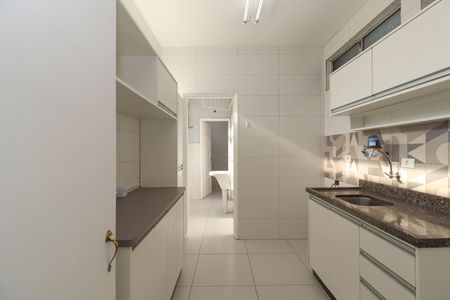 Apartamento para alugar com 137m², 3 quartos e 1 vaga Apartamento para alugar com 137m², 3 quartos e 1 vagaCozinha
