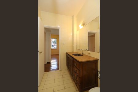Apartamento para alugar com 137m², 3 quartos e 1 vaga Apartamento para alugar com 137m², 3 quartos e 1 vagaBanheiro