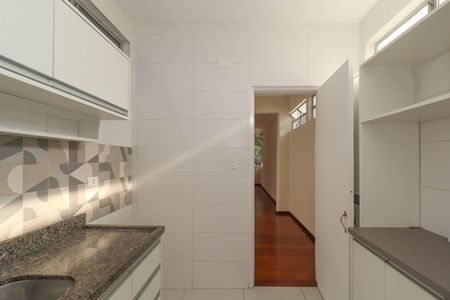 Cozinha de apartamento para alugar com 3 quartos, 137m² em Cerqueira César, São Paulo