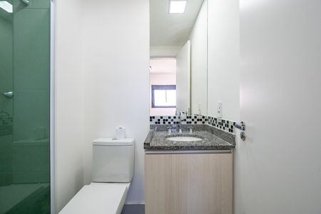 Studio para alugar com 29m², 1 quarto e 1 vaga Studio para alugar com 29m², 1 quarto e 1 vagaBanheiro