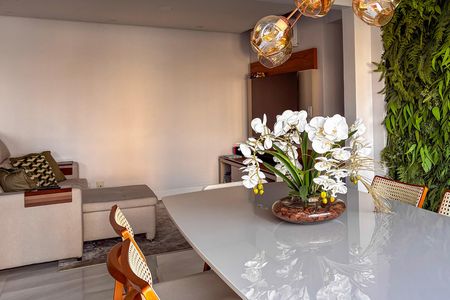 Apartamento à venda com 77m², 2 quartos e 2 vagas
