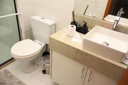 Apartamento para alugar com 78m², 2 quartos e 2 vagasBanheiro social