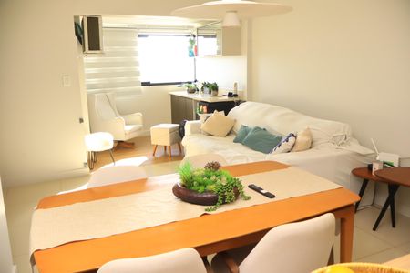 Apartamento para alugar com 78m², 2 quartos e 2 vagasSala