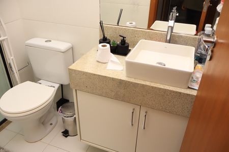 Apartamento para alugar com 78m², 2 quartos e 2 vagasBanheiro social