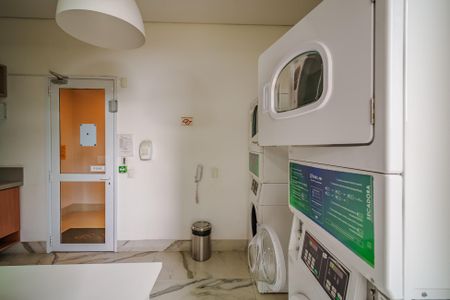 Studio à venda com 32m², 1 quarto e 1 vaga Studio à venda com 32m², 1 quarto e 1 vagaÁrea comum - Lavanderia