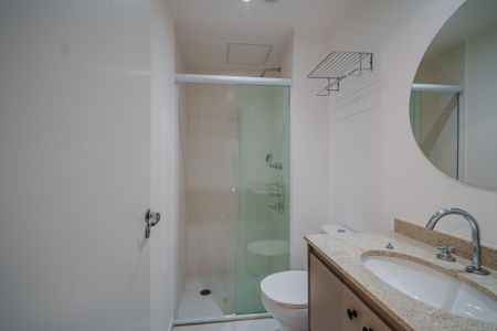 Studio à venda com 32m², 1 quarto e 1 vaga Studio à venda com 32m², 1 quarto e 1 vagaBanheiro