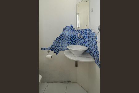 Lavabo de apartamento para alugar com 3 quartos, 110m² em Rio Branco, Porto Alegre