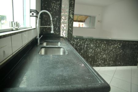 Casa para alugar com 110m², 2 quartos e 1 vagaCozinha