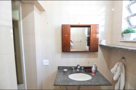 Apartamento para alugar com 60m², 3 quartos e sem vaga Apartamento para alugar com 60m², 3 quartos e sem vagaBanheiro