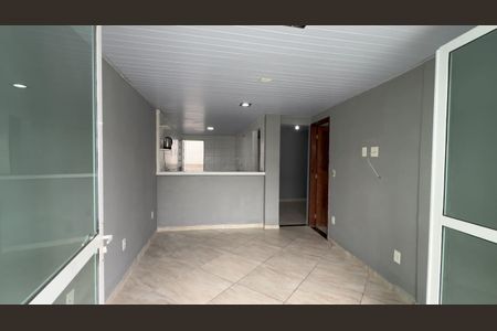 Casa à venda com 90m², 2 quartos e sem vaga