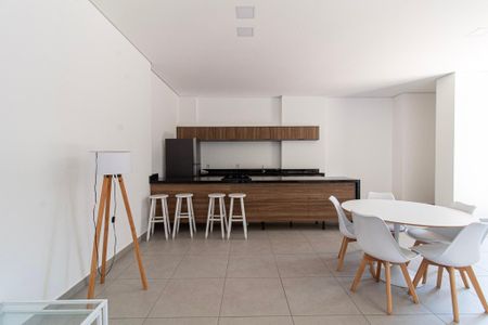 Apartamento para alugar com 55m², 2 quartos e 1 vaga Apartamento para alugar com 55m², 2 quartos e 1 vagaÁrea comum - Salão de festas