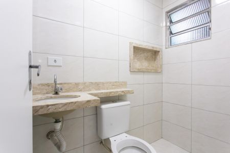 Casa para alugar com 64m², 2 quartos e sem vaga Casa para alugar com 64m², 2 quartos e sem vagaBanheiro 2