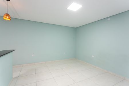 Sala de casa para alugar com 2 quartos, 63m² em Conjunto Habitacional A. E. Carvalho, São Paulo