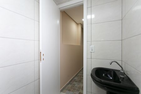 Casa para alugar com 64m², 2 quartos e sem vaga Casa para alugar com 64m², 2 quartos e sem vagaBanheiro da Suíte