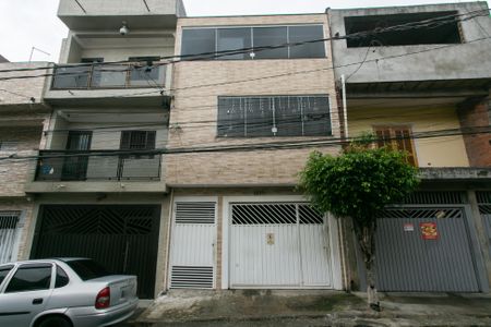 Casa para alugar com 64m², 2 quartos e sem vaga Casa para alugar com 64m², 2 quartos e sem vagaFachada