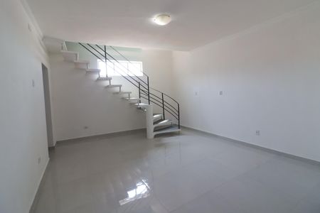 Sala de casa para alugar com 2 quartos, 250m² em Jardim das Flores, Osasco
