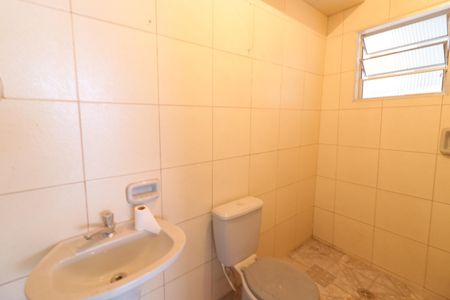 Casa para alugar com 250m², 2 quartos e 3 vagasBanheiro de serviço