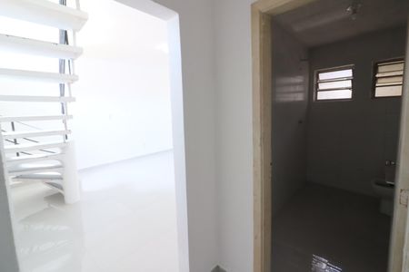 Sala de casa para alugar com 2 quartos, 250m² em Jardim das Flores, Osasco