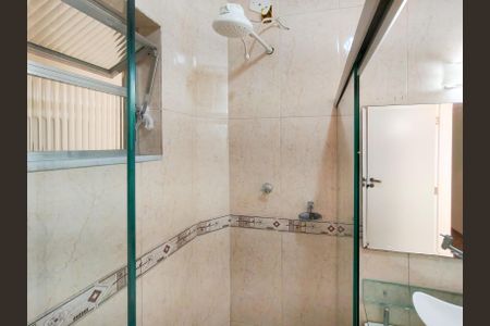 Casa para alugar com 100m², 2 quartos e 1 vaga Casa para alugar com 100m², 2 quartos e 1 vagaBanheiro Corredor