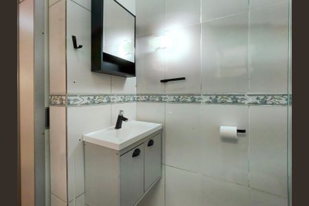 Casa para alugar com 100m², 2 quartos e 1 vaga Casa para alugar com 100m², 2 quartos e 1 vagaBanheiro da Suíte