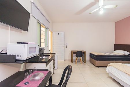 Cozinha de kitnet/studio para alugar com 1 quarto, 25m² em Vila Regente Feijó, São Paulo