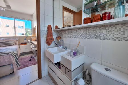 Apartamento à venda com 105m², 3 quartos e 1 vaga Apartamento à venda com 105m², 3 quartos e 1 vagaBanheiro da Suíte 1