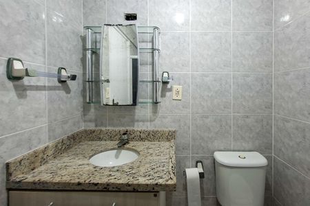 Apartamento para alugar com 59m², 2 quartos e 1 vaga Apartamento para alugar com 59m², 2 quartos e 1 vagaBanheiro