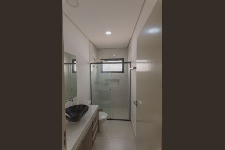 Casa de condomínio à venda com 216m², 4 quartos e 2 vagasBanheiro 2