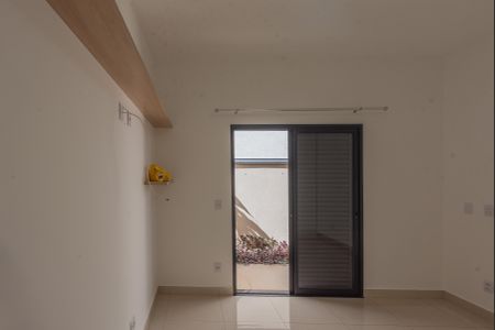 Casa de condomínio à venda com 216m², 4 quartos e 2 vagasSuíte 2