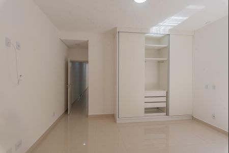 Casa de condomínio à venda com 216m², 4 quartos e 2 vagasSuíte 1
