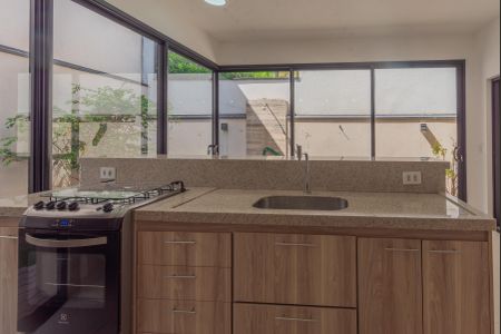 Casa de condomínio à venda com 216m², 4 quartos e 2 vagasCozinha 2