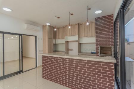 Casa de condomínio à venda com 216m², 4 quartos e 2 vagasCozinha 2