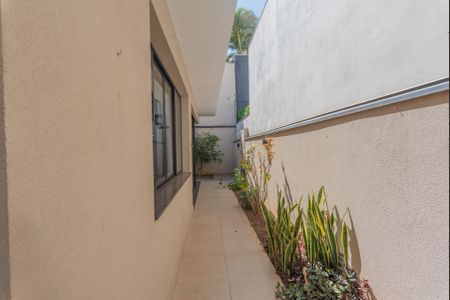 Casa de condomínio à venda com 216m², 4 quartos e 2 vagasVista do Quarto 2