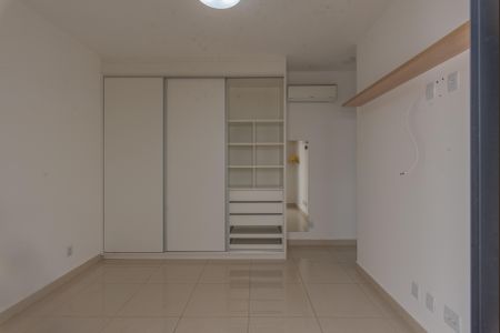 Casa de condomínio à venda com 216m², 4 quartos e 2 vagasSuíte 2