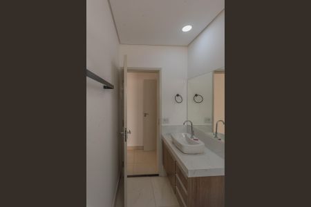 Casa de condomínio à venda com 216m², 4 quartos e 2 vagasBanheiro da Suíte 2