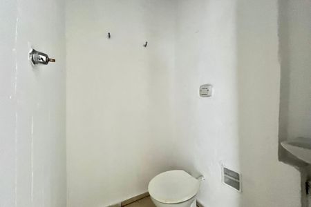 Casa à venda com 110m², 2 quartos e 1 vaga Casa à venda com 110m², 2 quartos e 1 vagaBanheiro de serviço