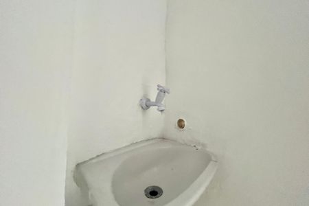 Casa à venda com 110m², 2 quartos e 1 vaga Casa à venda com 110m², 2 quartos e 1 vagaBanheiro de serviço