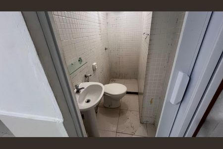 Studio para alugar com 37m², 1 quarto e sem vaga Studio para alugar com 37m², 1 quarto e sem vagaBanheiro