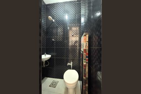Apartamento à venda com 99m², 3 quartos e 1 vagaÁrea de serviço - banheiro 
