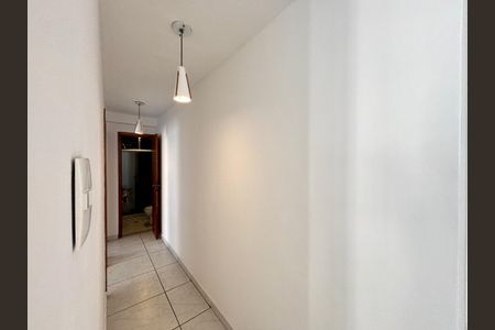 Apartamento à venda com 99m², 3 quartos e 1 vagaCorredor