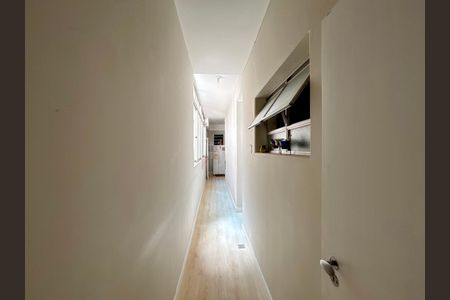 Apartamento à venda com 188m², 4 quartos e 2 vagas Apartamento à venda com 188m², 4 quartos e 2 vagasÁrea de serviço